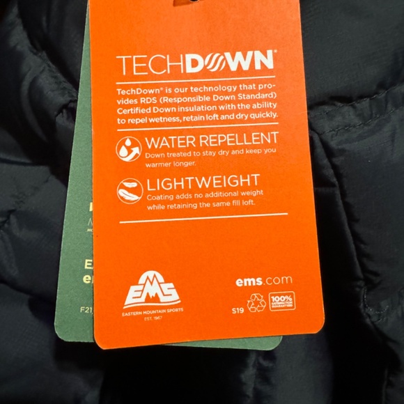 EMS Women's PUFFER PackDown 650 Jacket - Small NWT (Navy/Gold) - Picture 10 of 12